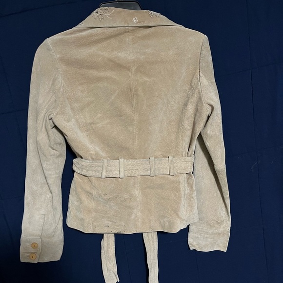 Jacket - Picture 2 of 4